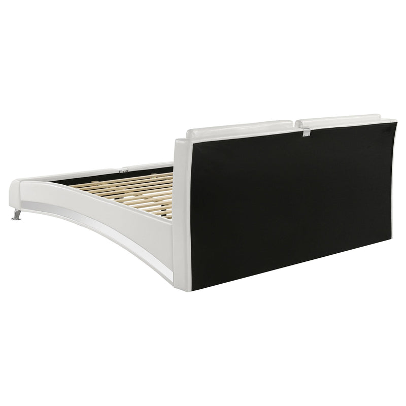 Coaster Furniture Jeremaine 300345KE Upholstered Eastern King Sleigh Bed - White IMAGE 4