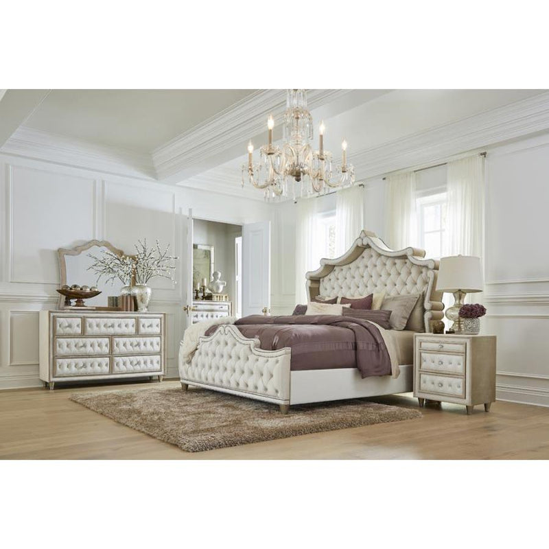 Calgary Furniture Emporium Antonella 223521Q 7 pc Queen Panel Bedroom Set IMAGE 2