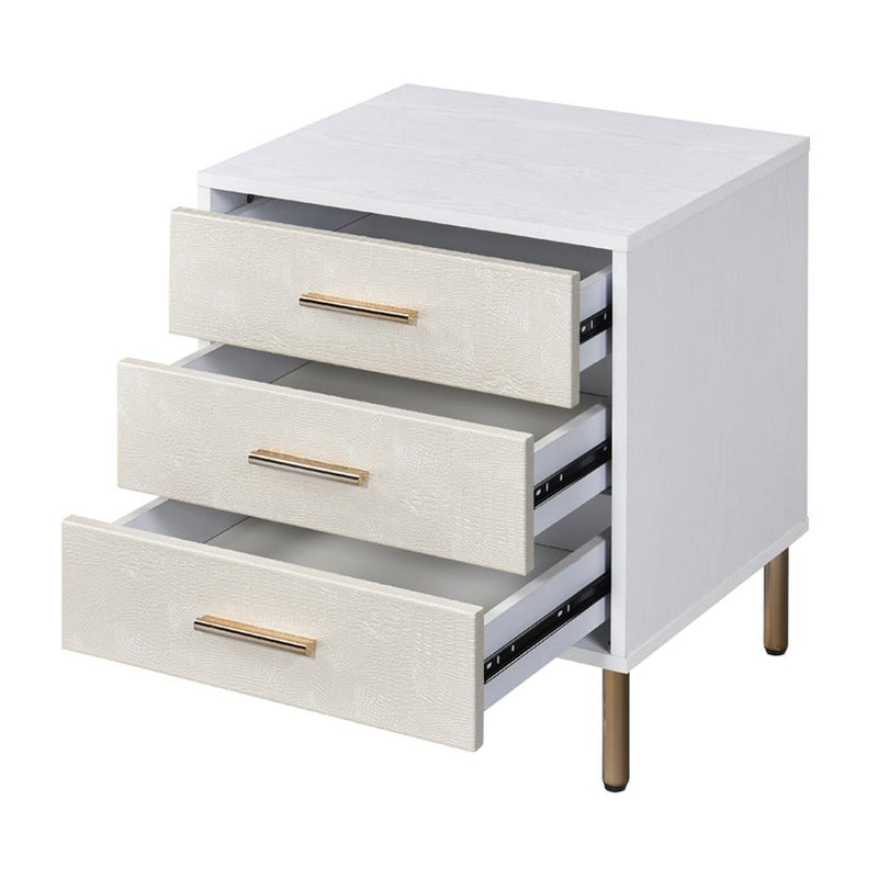 Calgary Furniture Emporium Myles 3-Drawer Nightstand AC00843 IMAGE 3