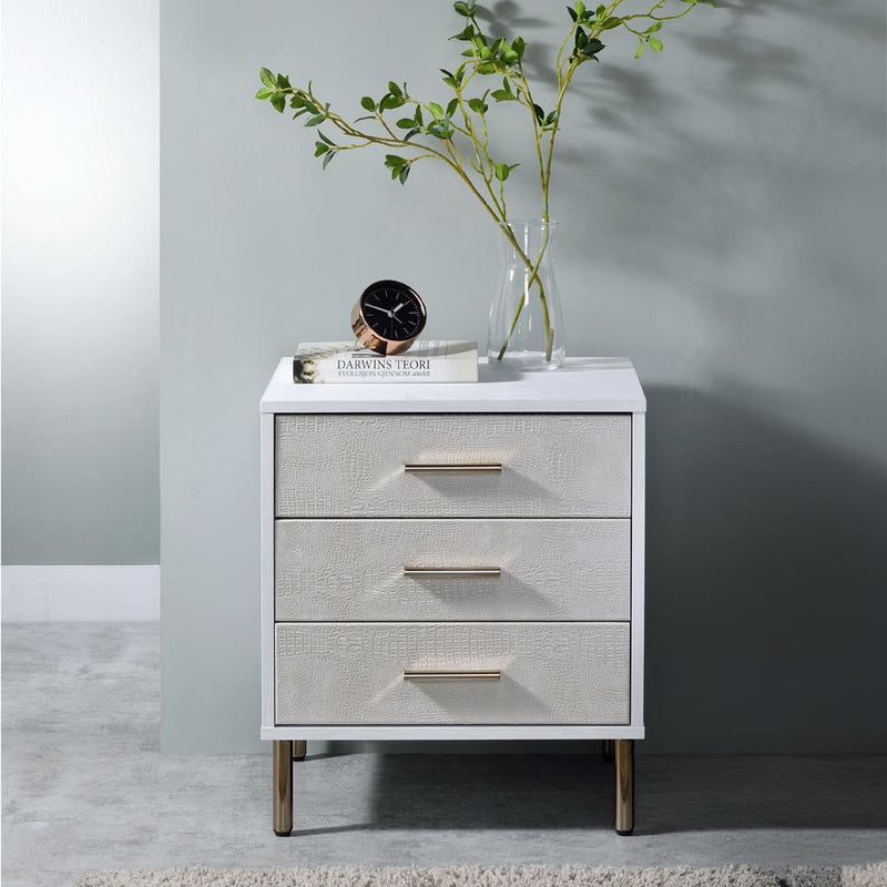 Calgary Furniture Emporium Myles 3-Drawer Nightstand AC00843 IMAGE 5