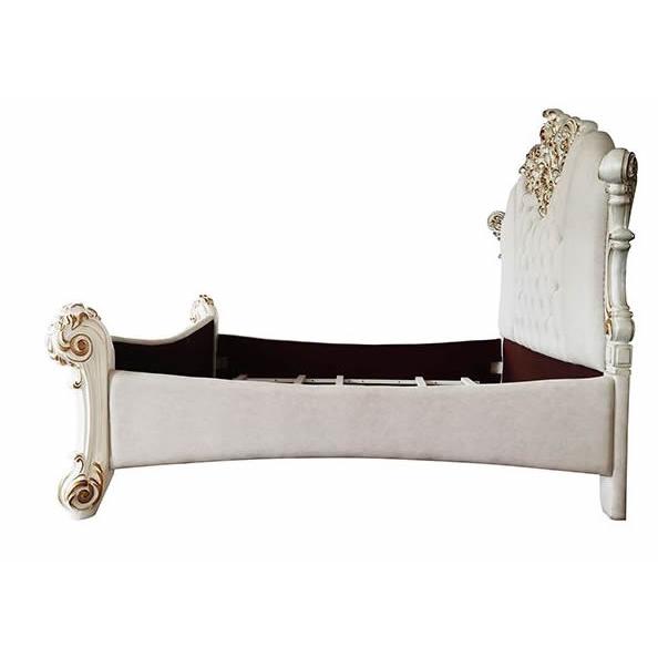 Calgary Furniture Emporium Vendome Queen Upholstered Poster Bed BD01336Q IMAGE 3