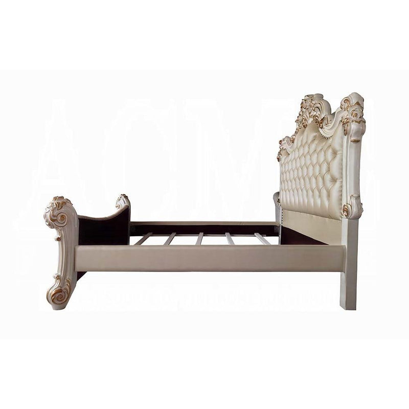 Calgary Furniture Emporium Vendome Queen Upholstered Poster Bed BD01339Q IMAGE 3