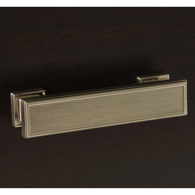  Signature Design by Ashley Covetown B441-46 Five Drawer Chest IMAGE 10