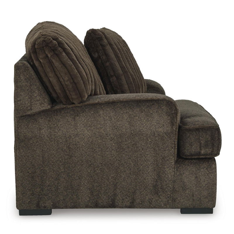  Benchcraft Aylesworth 5370223 Chair and a Half IMAGE 3