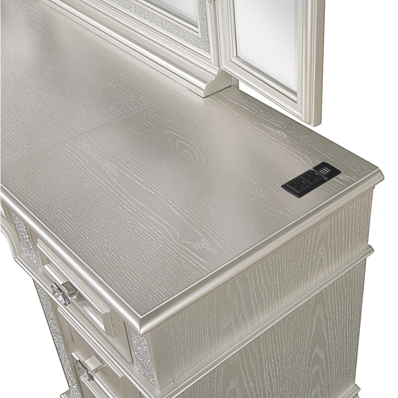 Coaster Furniture Evangeline 223397-SET 4-drawer Vanity Set with Stool - Silver Oak IMAGE 11