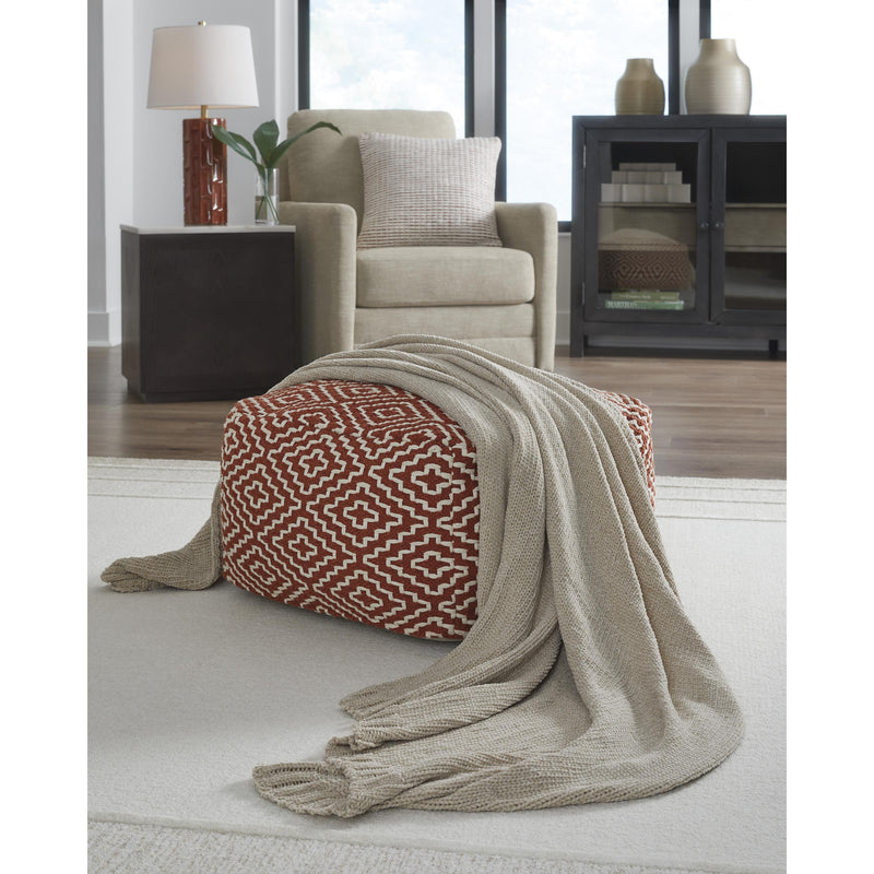 Signature Design by Ashley Anawood A1001096 Throw IMAGE 3